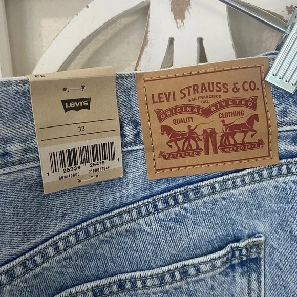 NWT LEVIS LOW PRO STRAIGHT size 33 (33x30.5) LIGHTWASH JEANS *J89 - Picture 6 of 8